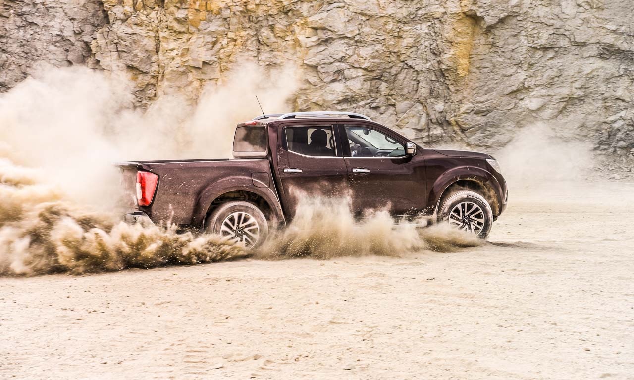 Fahrbericht Nissan Navara Pick-Up (2.3, 190 PS): Monsterspiele im Steinbruch