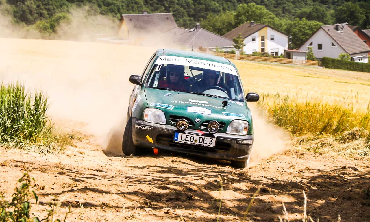 Merk Motorsport Rallye 2017 Nissan Micra AUTOmativ.de Constantin Merk Henry Miller Benjamin Brodbeck 1 8 - Unser Nissan Micra ist Dritter bei der Hombachtal-Rallye 2017 in Geisig!