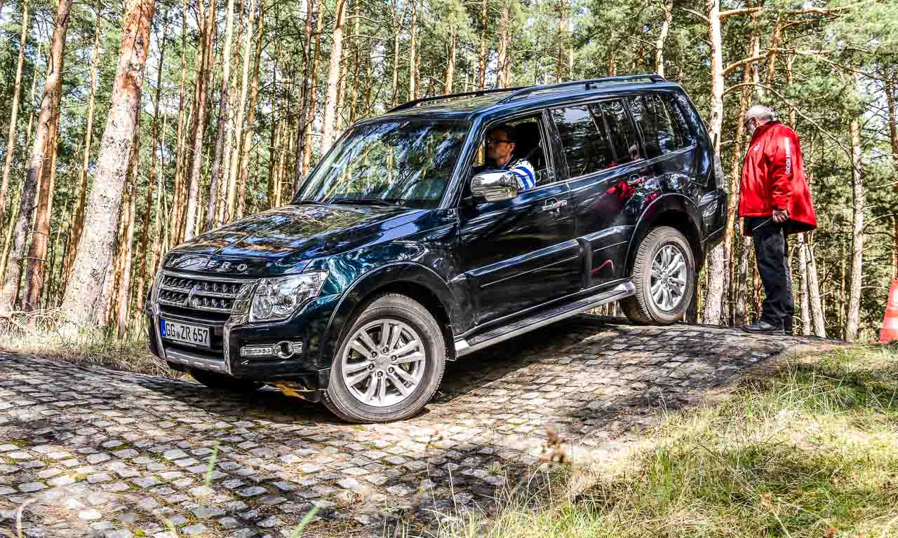 Mitsubishi Pajero Offroad Allrad Test Fahrbericht AUTOmativ.de Benjamin Brodbeck Mitsubishi Motors1 2 - Kurztest Mitsubishi Pajero: Japanische Alternative zur G-Klasse