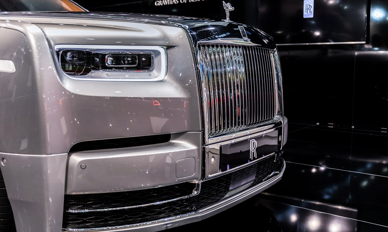 Vienna Auto Show 2018 Rundgang mit Donjeta Salihi AUTOmativ.de Benjamin Brodbeck Rolls Royce Phantom Alfa Romeo Stelvio Quadrifoglio 11 - Sitzprobe im neuen Rolls-Royce Phantom - oder doch in einer Luxusyacht?