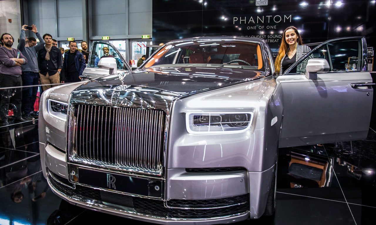 Vienna Auto Show 2018 Rundgang mit Donjeta Salihi AUTOmativ.de Benjamin Brodbeck Rolls Royce Phantom Alfa Romeo Stelvio Quadrifoglio 21 - Sitzprobe im neuen Rolls-Royce Phantom - oder doch in einer Luxusyacht?