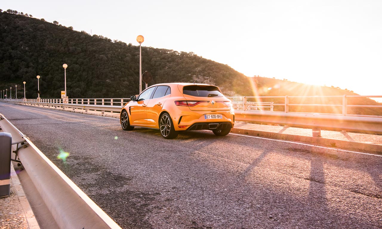 1Renault Megane RS Fahrbericht und Test Megane AUTOmativ.de Benjamin Brodbeck Launch Control Racetrack YOUTUBECOVER 53 - Fahrbericht Renault Mégane R.S. (2018) Cup: Ungezähmt und unzensiert