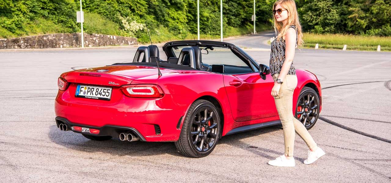 Abarth 124 Spider Test Fahrbericht AUTOmativ.de Benjamin Brodbeck Ilona Farsky Stefan Emmerich 718 Boxster Mazda MX 5 LQ 34 1280x600 - Abarth 124 Spider – Der Ferrari unter den Mittelklasseautos