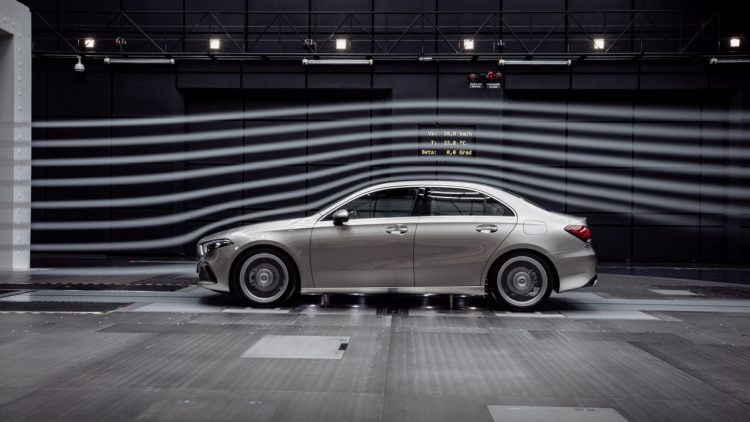 Beitrag 2 750x422 - Heute ist alles nur noch Mainstream - auch die neue Daimler A-Klasse Limousine