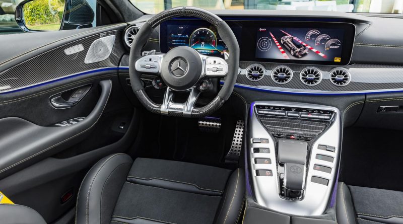 Mercedes AMG GT 4 Tuerer 4 Doors AUTOmativ.de Benjamin Brodbeck 800x445 - Das Cockpit des Mercedes-AMG GT 4-Türer sieht aus wie eine billige Spielekonsole