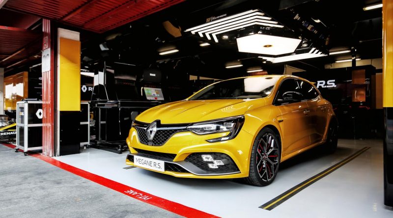 Na Endlich Der Neue Renault Megane R S Trophy Mit 300 Ps