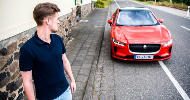 Jaguar I Pace 2018 im Fahrbericht und Test Elektroauto AUTOmativ.de Benjamin Brodbeck 26 390x205 - Testfahrt in einem Raumschiff: Jaguar I-Pace