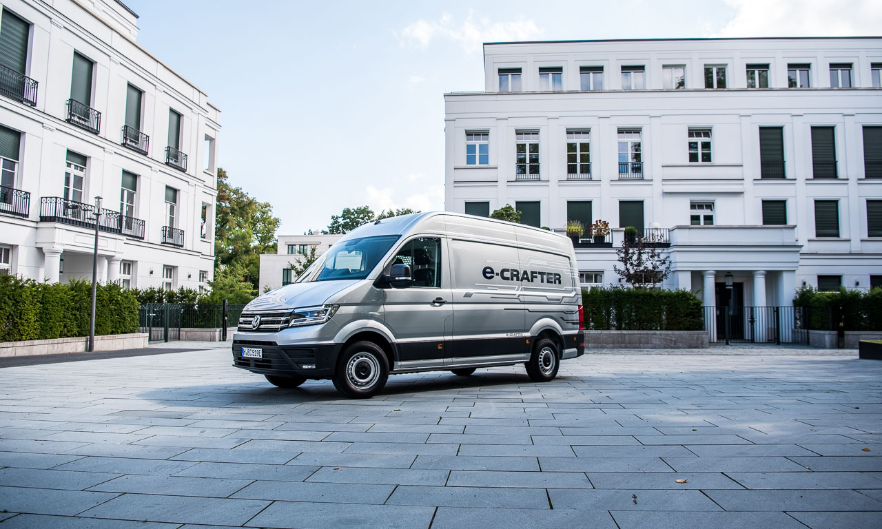 VW Volkswagen e Crafter Elektro LKW im Test und Fahrbericht in Hamburg Ilona Farsky Benjamin Brodbeck AUTOmativ.de 17 - VW Volkswagen e-Crafter im Test: Nicht nur Drohnen können emissionsfrei liefern!