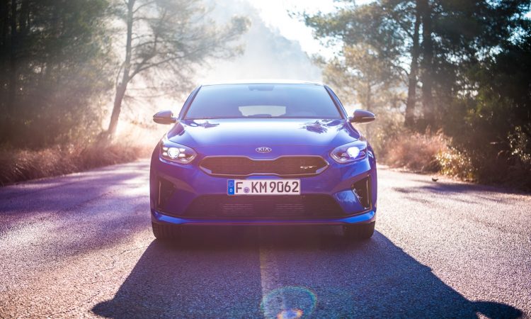 Kia ProCeed GT 2019 204 PS Hyundai i30 Test und Fahrbericht AUTOmativ.de Benjamin Brodbeck LQ 750x450 - Kia ProCeed GT (2019) im Fahrbericht auf der Rennstrecke und Überland