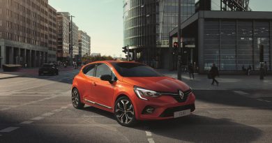 Neuer Renault Clio 2019 AUTOmativ.de Ilona Farsky 390x205 - Neuer Renault Clio: Beliebter Franzose überrascht mit neuem Interieur