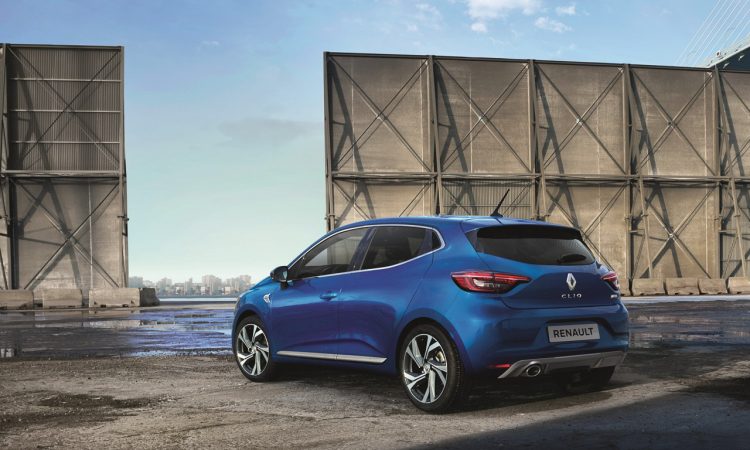 Neuer Renault Clio 6 750x450 - Neuer Renault Clio: Beliebter Franzose überrascht mit neuem Interieur