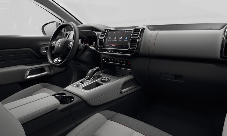 Neuer Citroën C5 Aircross: Französischer Staatslimousinen-Komfort in einem SUV! Citroen C5 Aircross Der komfortabelste und vielseitigste SUV seines Segments Citroën C5 Aircross Der komfortabelste und vielseitigste SUV seines Segments 13 750x450 - Neuer Citroën C5 Aircross: Französischer Staatslimousinen-Komfort in einem SUV!
