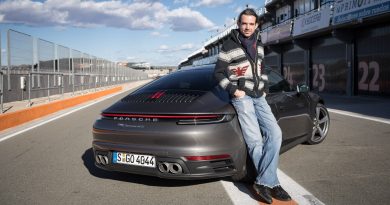 Porsche 911 Carrera 4S 992 Jet Black Metallic im Test und Fahrbericht Porsche 992 Test AUTOmativ.de Benjamin Brodbeck 2 390x205 - Neuer Porsche 911 Carrera 4S (992) im Test: Ikone der Superlative