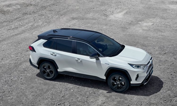 Toyota RAV 4 Hybrid AUTOmativ.de 7 750x450 - Der neue Toyota RAV4 Hybrid startet bei 32.990 Euro