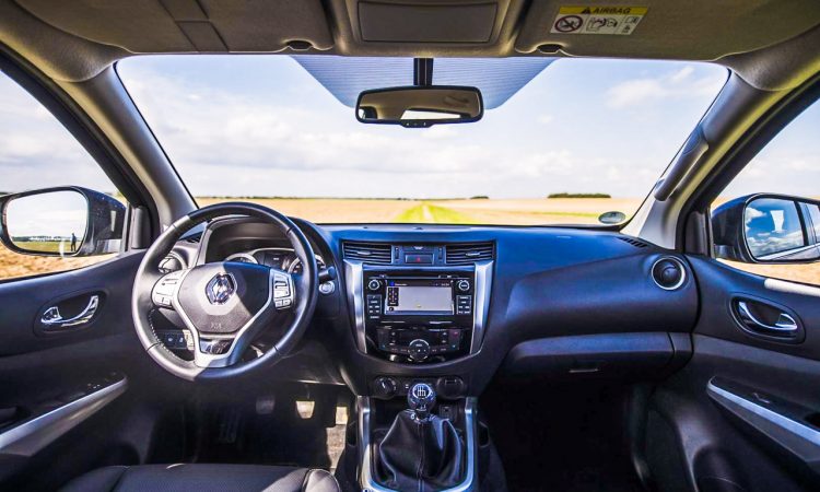 Renault Alaskan dCi 180 Pick Up Lastenesel im Test und Fahrbericht AUTOmativ.de Benjamin Brodbeck Nissan Navara Mercedes X Klasse 4 750x450 - Fahrbericht Renault Alaskan dCi 190 Intense: König der Baustelle