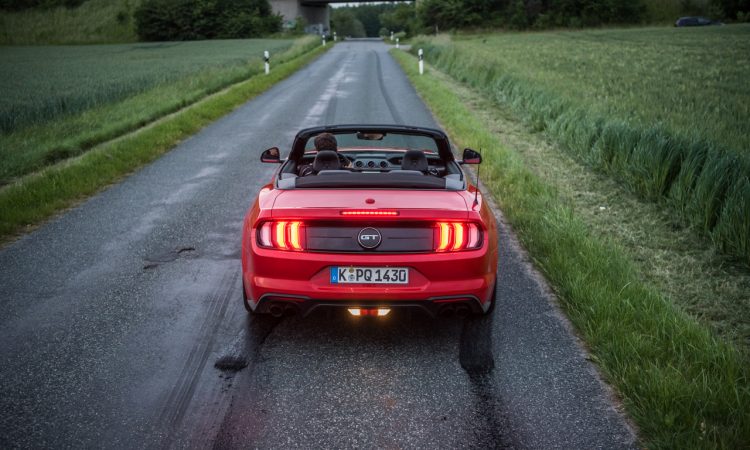 Ford Mustang GT 2019 V8 450 PS im Fahrbericht und Test AUTOmativ.de Benjamin Brodbeck 32 750x450 - Fahrbericht Ford Mustang GT Cabrio (V8): Urgewaltiges Urgestein!
