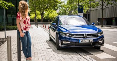 Volkswagen VW Passat R Line GTE Passat Alltrack 2020 im Test und Fahrbericht AUTOmativ.de Benjamin Brodbeck Ilona Farsky 69 390x205 - VW Passat R-Line 2.0 TSI (FL) im Fahrbericht: Schick - und vollgepackt mit Technik