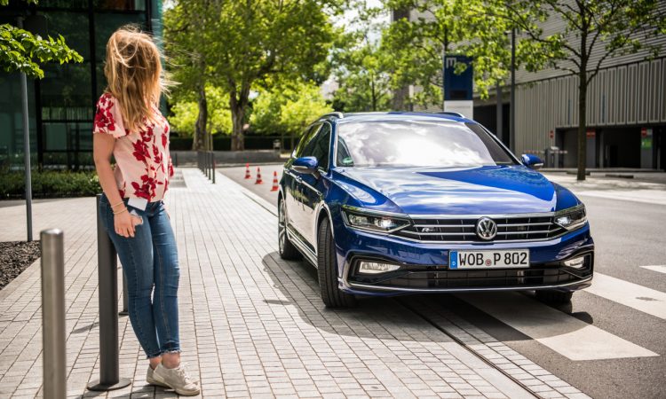 Volkswagen VW Passat R Line GTE Passat Alltrack 2020 im Test und Fahrbericht AUTOmativ.de Benjamin Brodbeck Ilona Farsky 69 750x450 - Diese 10 Autos haben den meisten Platz im Kofferraum