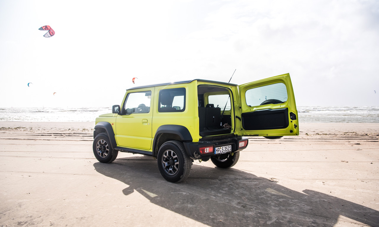 Test Suzuki Jimny 1.5 Allgrip (Comfort+): Fun on the Beach @  -  Das Auto Magazin