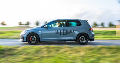 Volkswagen VW Golf GTI TCR 2019 im Test und Fahrbericht Ausstattung Preis Leistung AUTOmativ.de Benjamin Brodbeck 17 390x205 - VW Golf GTI TCR im Alltagstest: Wolfsburger Performance-Melange