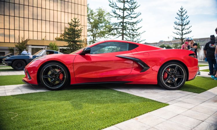 Chevrolet Corvette 2020 17 750x450 - Neue Chevrolet Corvette C8 (2020): Zu kleine Räder?