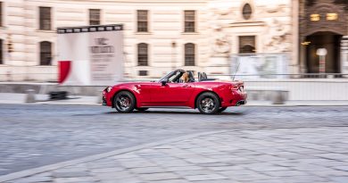 Abarth 124 Spider Test Fahrbericht AUTOmativ.de Benjamin Brodbeck Ilona Farsky Stefan Emmerich 718 Boxster Mazda MX 5 LQ 3 390x205 - Fahrbericht Abarth 124 Spider: Offen durch den Spätherbst!