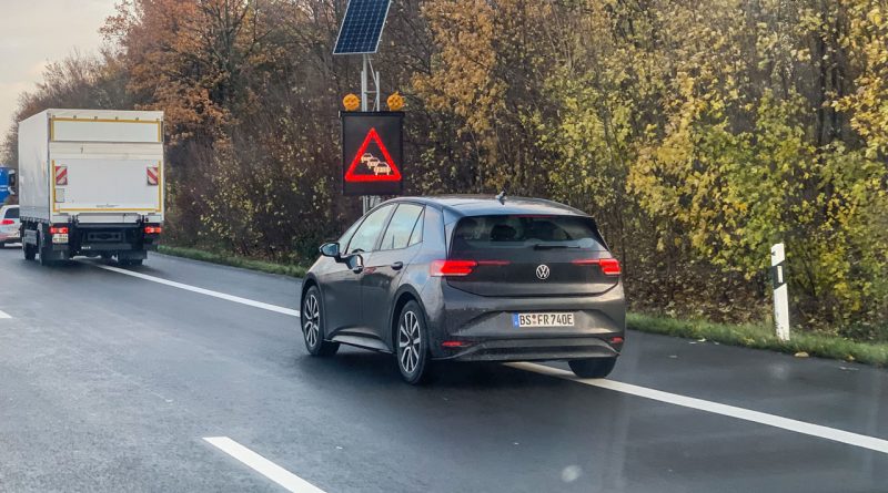 VW ID3 auf der Strasse 1 800x445 - Alle, die den neuen VW ID.3 in Schwarz bestellen, sind Langweiler!