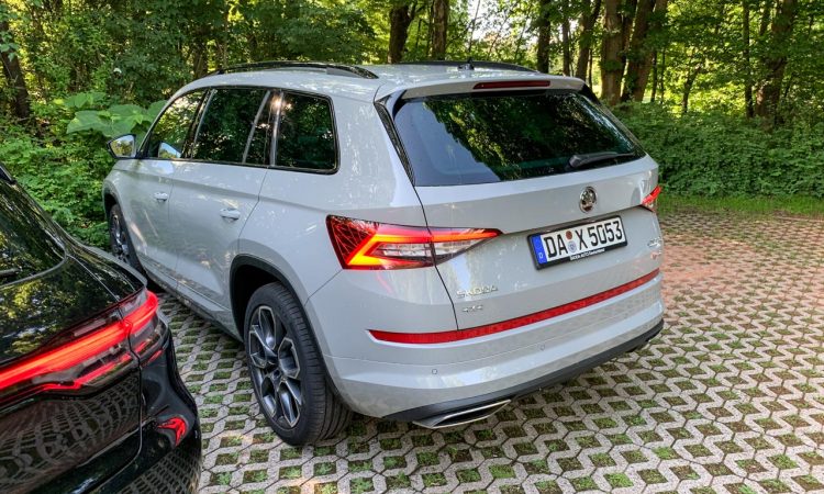 Skoda Kodiaq RS vs Porsche Macan Basis Vergleich Test und Fahrbericht AUTOmativ.de Benjamin Brodbeck 5 750x450 - SUV-Vergleich: Skoda Kodiaq RS oder Porsche Macan?