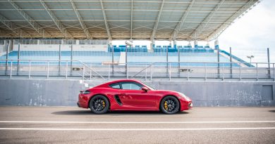 Porsche 718 Cayman GTS 4.0 Racetrack Rennstrecke Fahrbericht Test High Speed 400 PS AUTOmativ.de Benjamin Brodbeck 10 390x205 - Porsche 718 Cayman GTS 4.0 auf der Rennstrecke: Extrovertierter Feinfühler