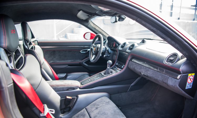 Porsche 718 Cayman GTS 4.0 Racetrack Rennstrecke Fahrbericht Test High Speed 400 PS AUTOmativ.de Benjamin Brodbeck 13 750x450 - Porsche 718 Cayman GTS 4.0 auf der Rennstrecke: Extrovertierter Feinfühler