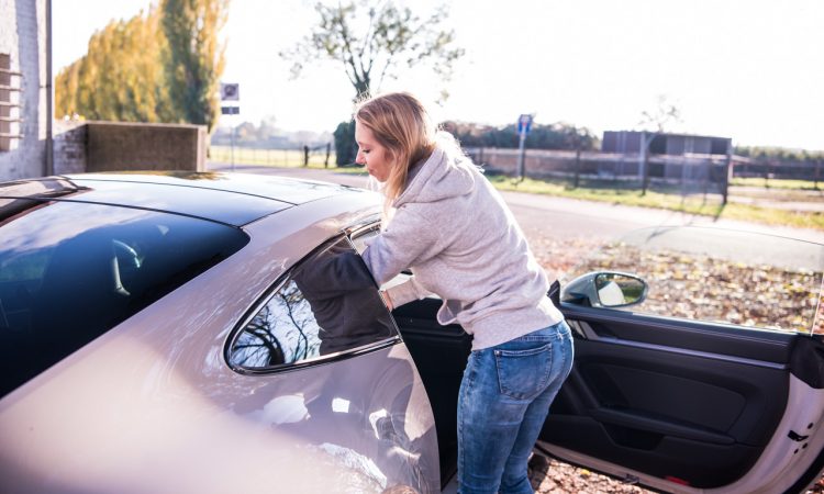 Porsche 911 Carrera 992 im Test und Fahrbericht AUTOmativ.de Benjamin Brodbeck Pia Lehmann 126 750x450 - Fahrbericht Porsche 911 Carrera (992): Basis-Elfer überhaupt nicht Basis