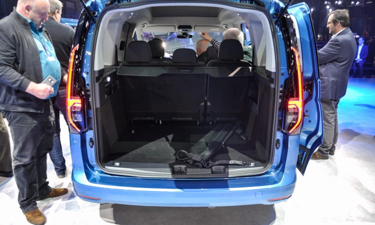 VW Caddy 2020 Weltpremiere 11 750x450 - VW Caddy 5 (2020): Das Alltagswerkzeug in neuem Mantel