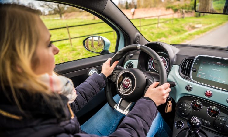 Fiat 500 Hybrid 2020 im Fahrbericht und Test AUTOmativ.de 56 750x450 - Autofahren in Deutschland wird immer teurer - auch und gerade in 2026