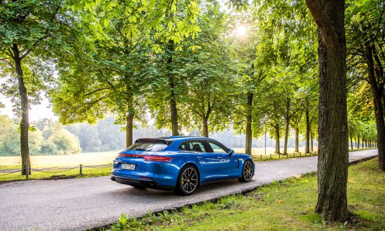 Porsche Panamera Turbo S e hybrid 2018 750x450 - 230k Porsche Panamera Turbo S e-hybrid 2020: Technik und Optionen für 680 PS Exklusivität