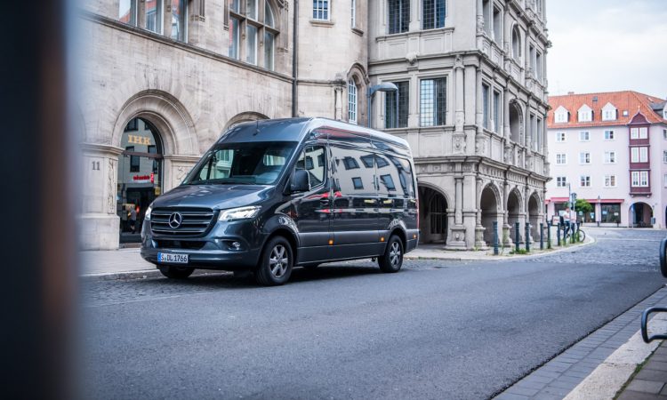 Mercedes Benz Sprinter 316 CDi Nutzfahrzeug Kastenwagen Test und Fahrbericht AUTOmativ.de Benjamin Brodbeck 63 750x450 - Praxistest Mercedes-Benz Sprinter 316 CDI: Multimedial und intuitiv - der beste Kastenwagen?