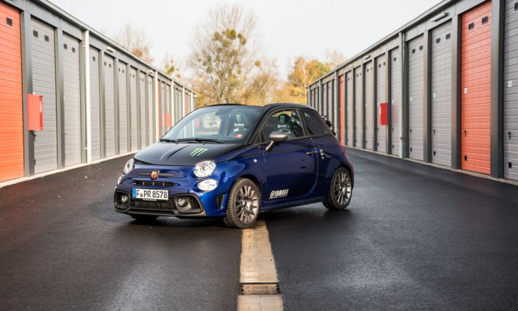 Abarth 595C Yamaha Monster Energy Cabriolet 165 PS Sondermodell Fiat Test Fahrbericht AUTOmativ.de 1 750x450 - Abarth 595C Yamaha Monster Energy im Test: Kleine Werbe-Ikone