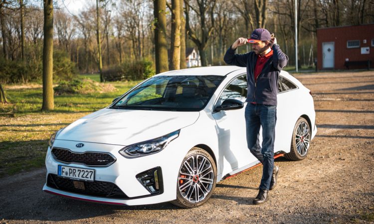 Kia Proceed GT 2020 Handschalter im Test und Fahrbericht Sound Technik Alltag AUTOmativ.de Benjamin Brodbeck 60 750x450 - Kia ProCeed GT 1.6 T-GDi als Handschalter im Fahrbericht: Mehr Spaß mit 6?