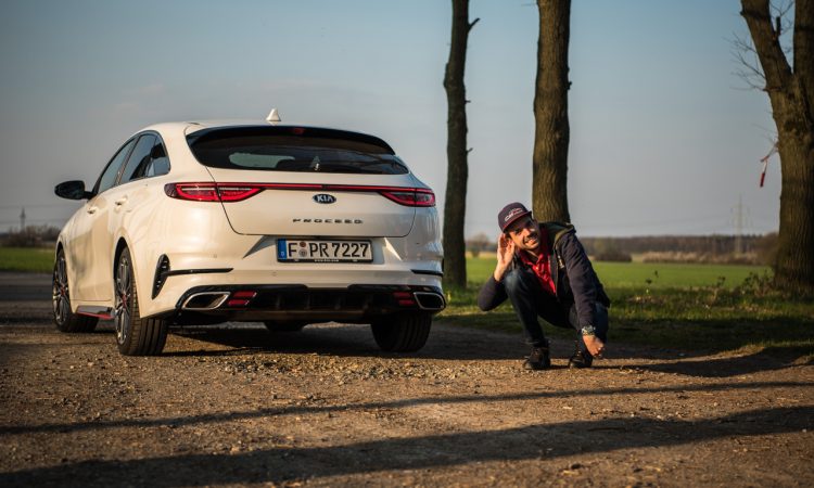 Kia Proceed GT 2020 Handschalter im Test und Fahrbericht Sound Technik Alltag AUTOmativ.de Benjamin Brodbeck 70 750x450 - Kia ProCeed GT 1.6 T-GDi als Handschalter im Fahrbericht: Mehr Spaß mit 6?