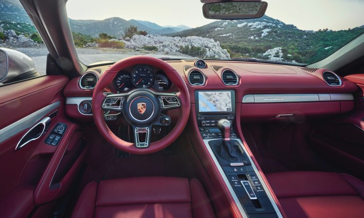 Porsche Boxster 25 Jahre limitiertes Jubilaeumsmodell 2 750x450 - Porsche Boxster 25 Jahre: Limitiertes Jubiläumsmodell mit goldenen Applikationen