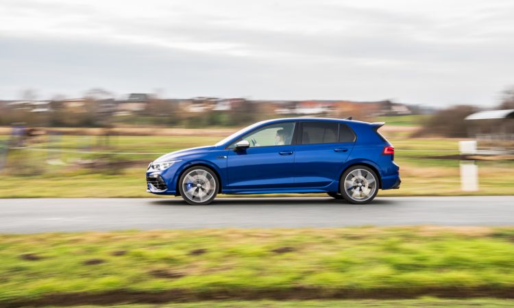 Volkswagen VW Golf 8 R 2021 320 PS Fahrbericht und Test AUTOmativ.de Benjamin Brodbeck 24 750x450 - VW Golf 8 R (2021) Fahrbericht: 320 PS, Torque Vectoring und Drift Mode!