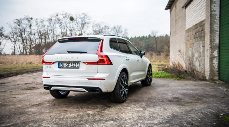 Volvo XC60 T8 Recharge AWD Polestar Engineered Crystal White Pearl Test und Fahrbericht Oehlins Stossdaempfer Fahrwerk Preis Ausstattung AUTOmativ.de Benjamin Brodbeck 38 800x445 - Volvo XC60 T8 Polestar (2021) Test: Ö(h)l ins Feuer?