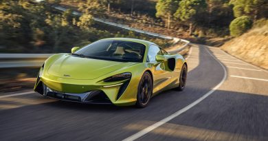 McLaren Artura 2021 AUTOmativ.de 1 390x205 - Neuer McLaren Artura mit 680 Hybrid-PS zu Preisen ab 226.000 Euro