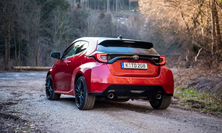 Toyota GR Yaris 2021 261 PS Allrad Karmina Rot Test und Fahrbericht WRC AUTOmativ.de Benjamin Brodbeck 19 750x450 - Toyota GR Yaris (2021) im Test und Deep-Dive: WRC-Rallyeauto für alle!