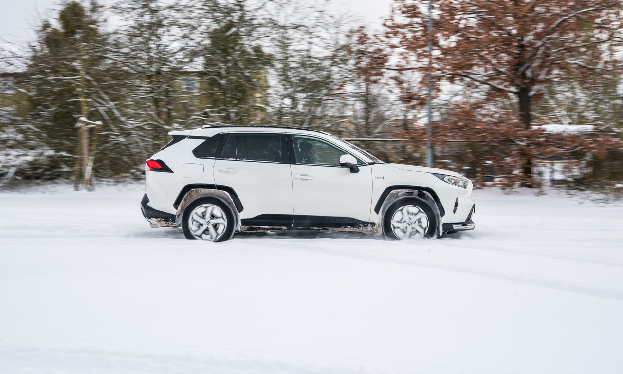 Fahrbericht Toyota RAV4 PHEV 306 PS Hybrid SUV perfekt f r den