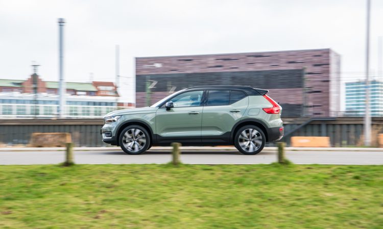 Volvo XC40 Recharge Single Motor Pure Electric Sage Green Test Fahrbericht AUTOmativ.de 7 750x450 - Volvo XC40 Pure Electric P8 AWD und XC40 Single Motor (2024) im Test [UPDATE]