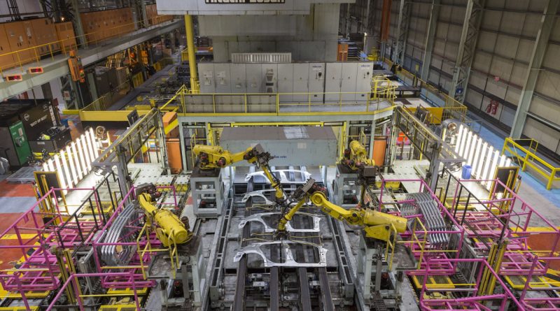 Fertigung Produktion Roboter Infiniti 3 800x445 - Intelligente Roboter - der große Technologietrend in der Automobilindustrie