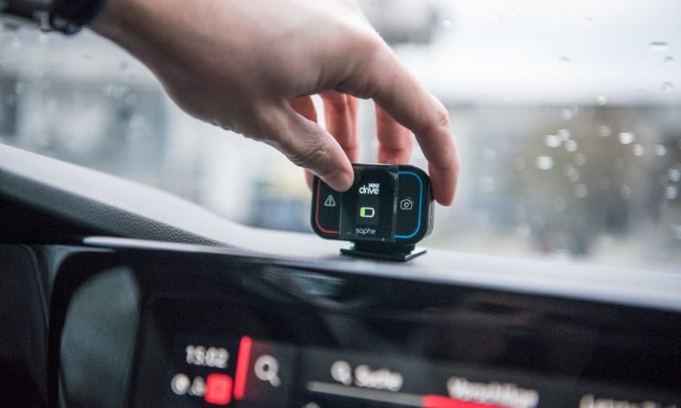 Saphe Drive Mini Verkehrsalarm Blitzerwarner Test Tech Gadget kaufen AUTOmativ.de 13 750x450 - Saphe Drive Mini Verkehrs- und Blitzerwarner Q&A: Wir beantworten die häufigsten Fragen