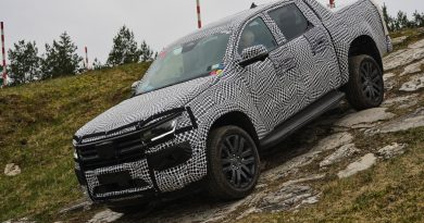 Volkswagen VW Amarok 2023 Erste Bilder Prototyp Offroad Test AUTOmativ.de Benjamin Brodbeck 5 390x205 - Neuer VW Amarok kommt ab Mitte 2022 wieder mit V6-Diesel! [UPDATE]