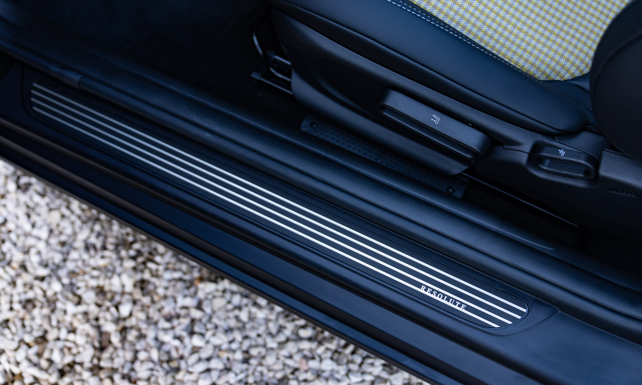 Sondermodell fuer das Fruehjahr Mini Cooper S Cabrio Resolute Edition 20 - Sondermodell für's Frühjahr: Mini Cooper S Cabrio Resolute Edition￼