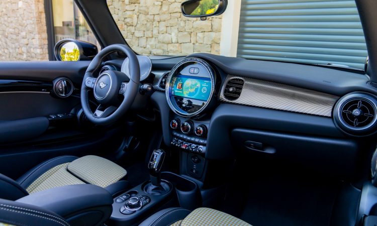 Sondermodell fuer das Fruehjahr Mini Cooper S Cabrio Resolute Edition 6 750x450 - Sondermodell für's Frühjahr: Mini Cooper S Cabrio Resolute Edition￼